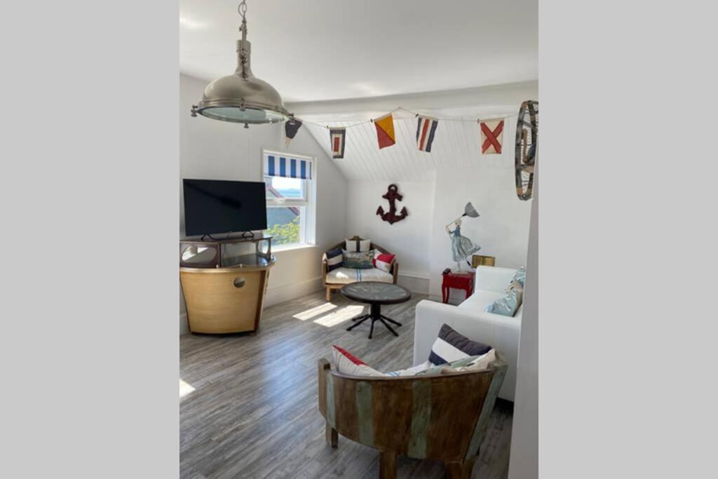 Seagulls Rest Marine Themed Seaview Apartment Criccieth Dış mekan fotoğraf